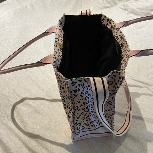 Tote - Picture 2 of 4